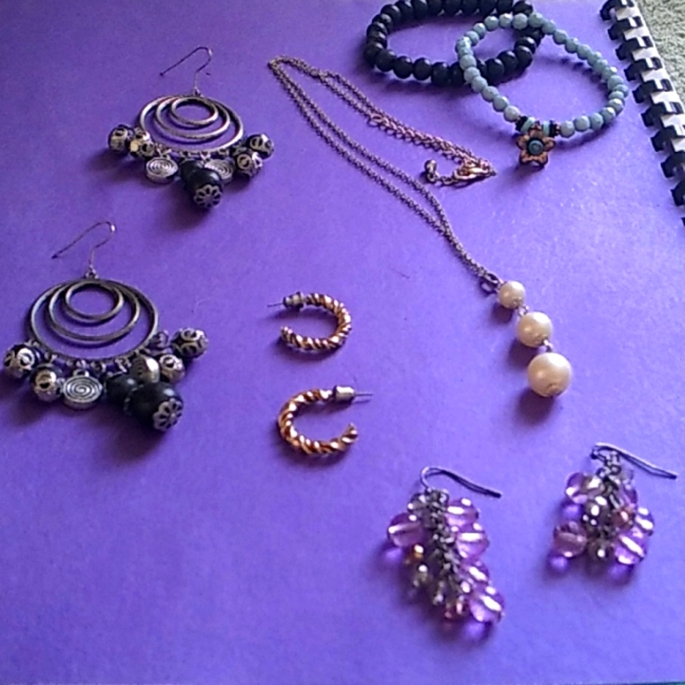 Mixed jewelry lot bracelet earring necklace